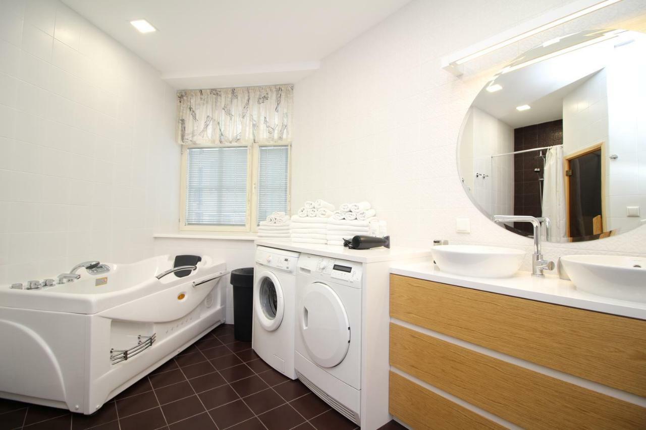Tallinn City Apartments 4 Bedroom With Sauna And 2 Bathroom Bagian luar foto